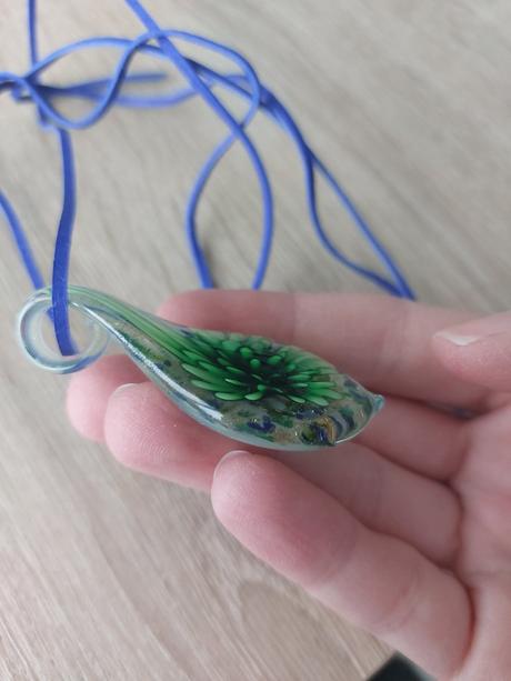 Náhrdelník prívesok na snurke,