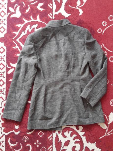 Dámsky kostým s trendy sakom, xs