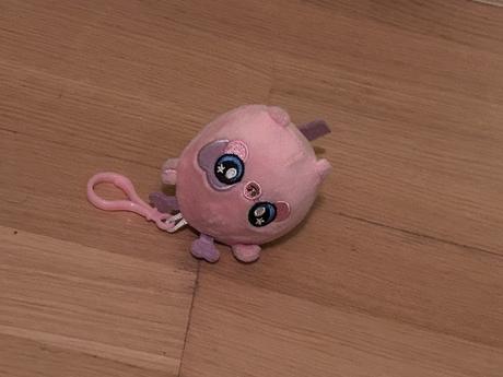 Prívesok s plyšáčikom ( ružové prasiatko),