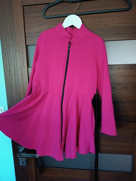 Dievčenské šaty, 122