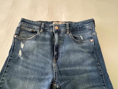 Roztrhane rifle, zara,38