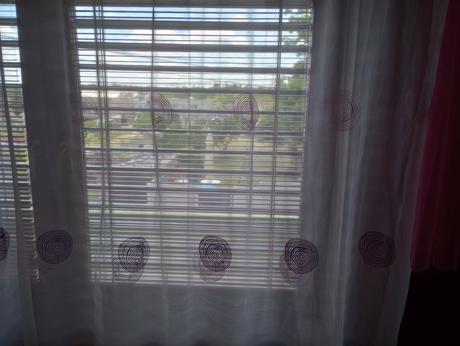 Ponúkam záclonu so závesom, 