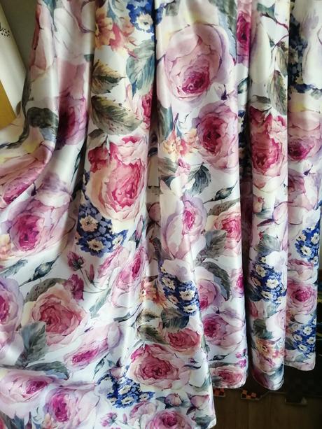 Dlhé spoločenské šaty šité na mieru, 38