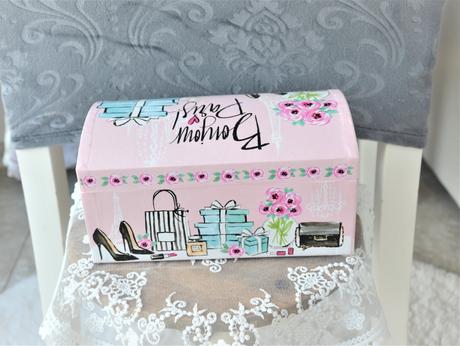 Šperkovnica so zrkadlom, 