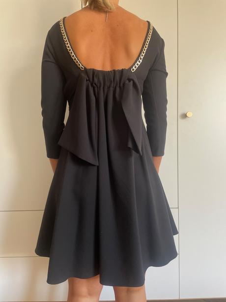 Spoločenské šaty, 36