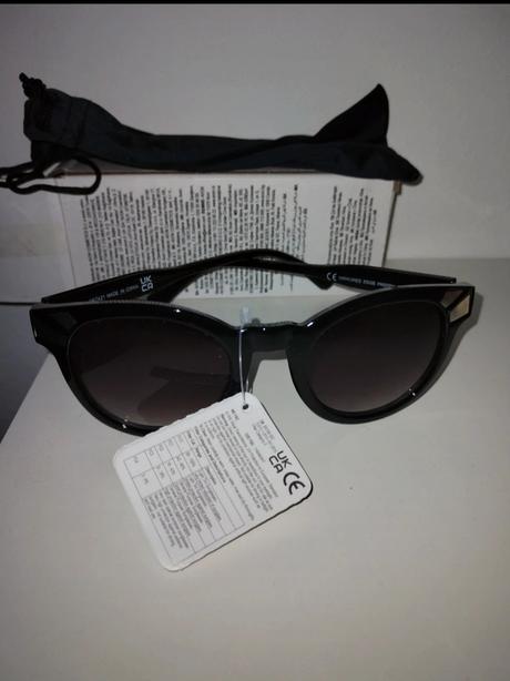 Slnečné okuliare, avon