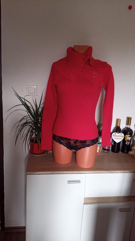 Pletený sveter v.s, s