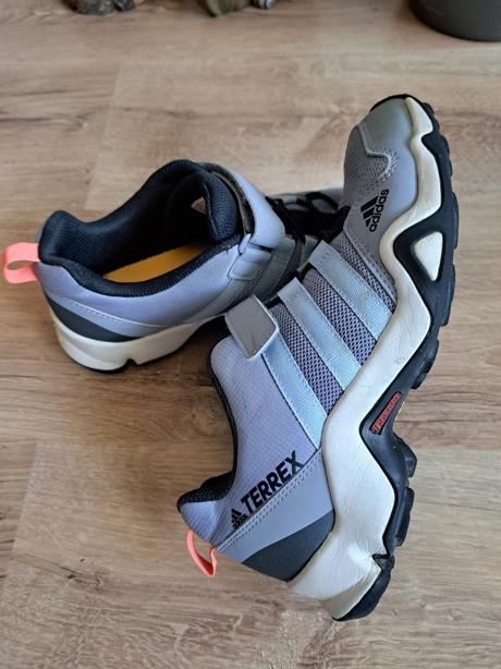 Botasky, adidas,38
