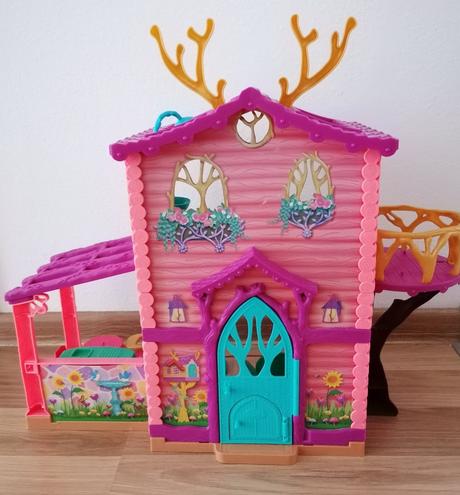 Jelení domček pre bábiky enchantimals, 