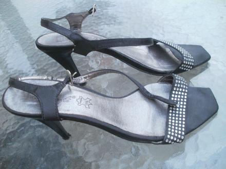 Čierne sandálky, 39