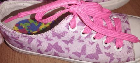 Motýlikové tenistky, 30