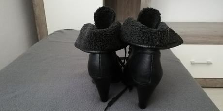 Čižmy a poltopánky v jednom, 38