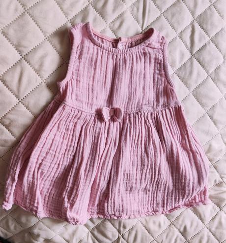 Mušelinové šatky, 74