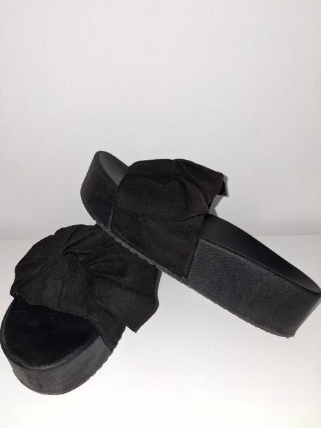 Čierne semišové šlapky pohodlné top, deichmann,38