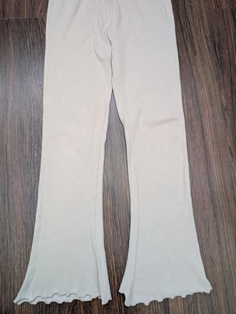 Rebrované novavice, 146