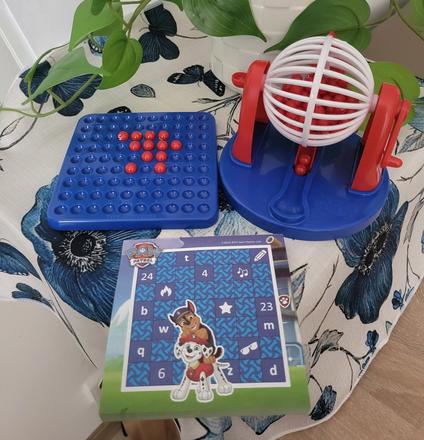 Spoločenská hra labková patrola (paw patrol),