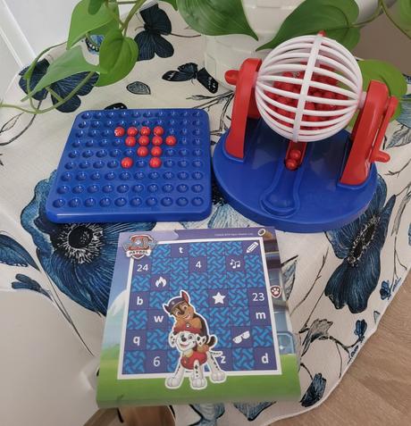 Spoločenská hra labková patrola (paw patrol),