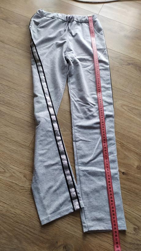 Sivá tepláková súprava veľ. 152, 152