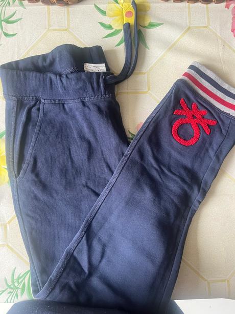 Chlapčenské tepláky, benetton,164