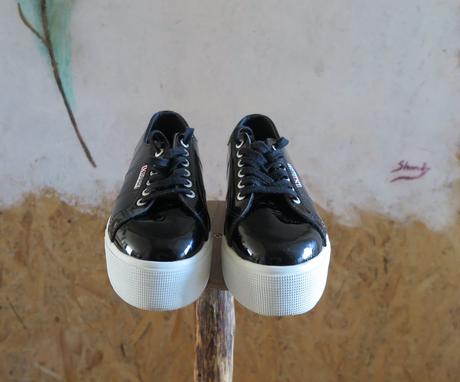 Dámske kožené tenisky superga na platforme v laku, 40