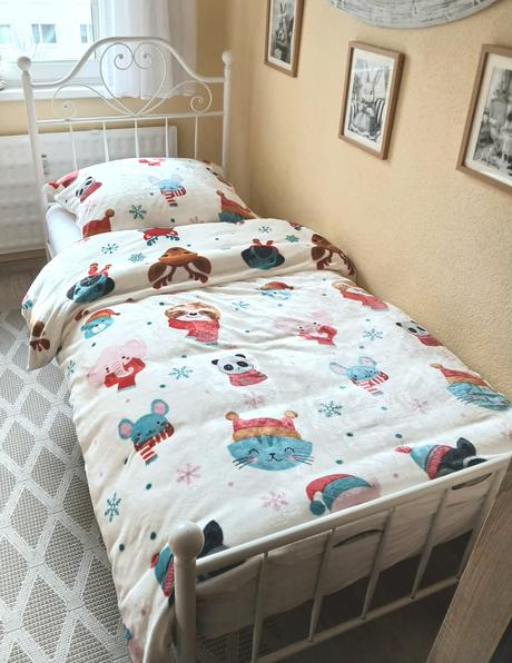 Krásna biela posteľ, šírka (cm): 95,dĺžka (cm): 210