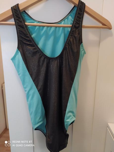 Nenosené plavky, reserved,158