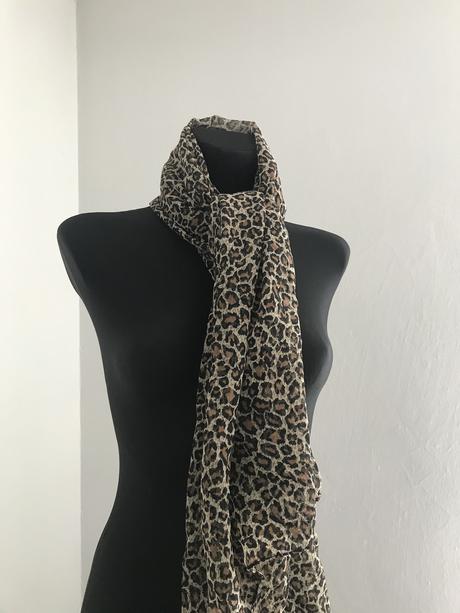 Obrovská leo šatka, xl