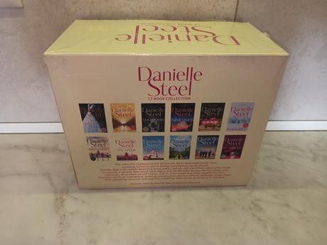 Danielle steel - 12 books collection,