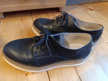 Kožené dámske topánky - veľ. 38 - zn. tata italia, 38