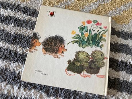 Jahniatko v batohu-prvé vyd.1984,