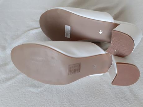 Dámske nové biele vsuvky body flirt č.41, 41