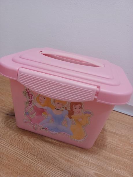 Box na hračky barbie, 