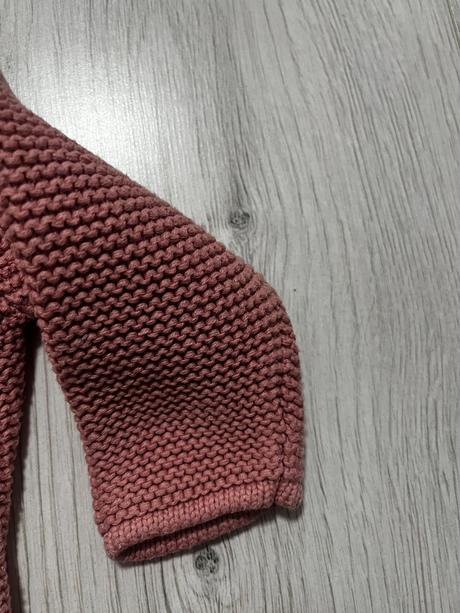 Ružový svetrik na gombiky, next,74