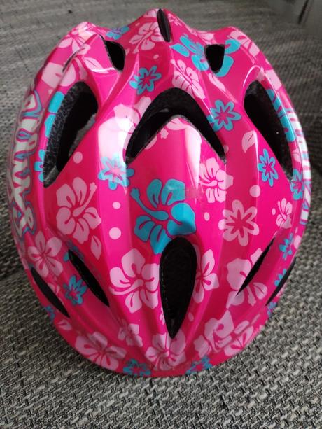 Prilba dievčenska, m