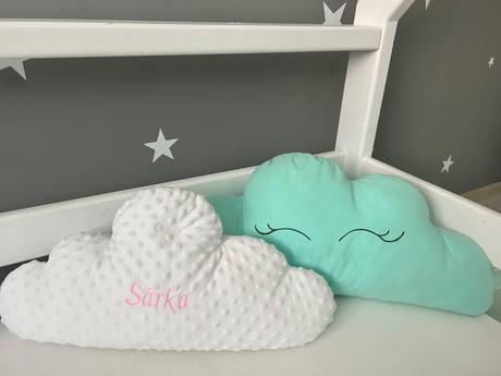 Vankušik oblačik s menom sárka, 