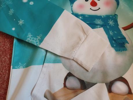 Mikinka so snehuliakom, s