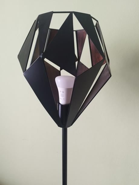 Štýlová stojacia lampa,