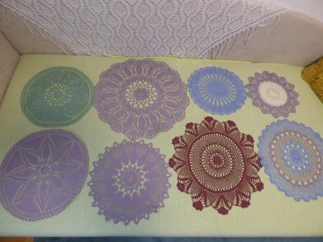 Háčkované dečky / obrusy,