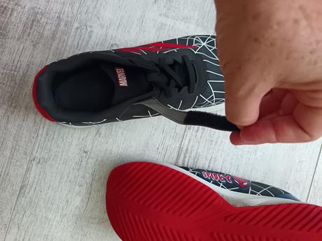 Tenisky na suchý zips, adidas,39