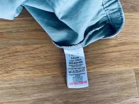 Košeľa s dinosaurami, next,116