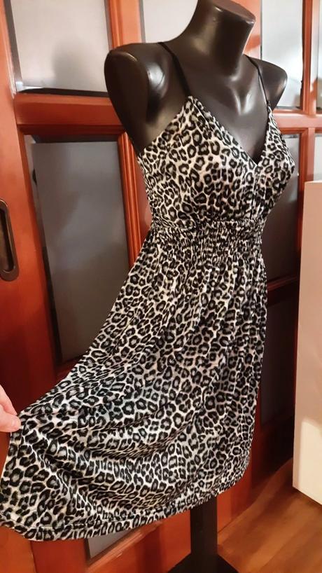 Predám letné šaty veľ. s-m, s