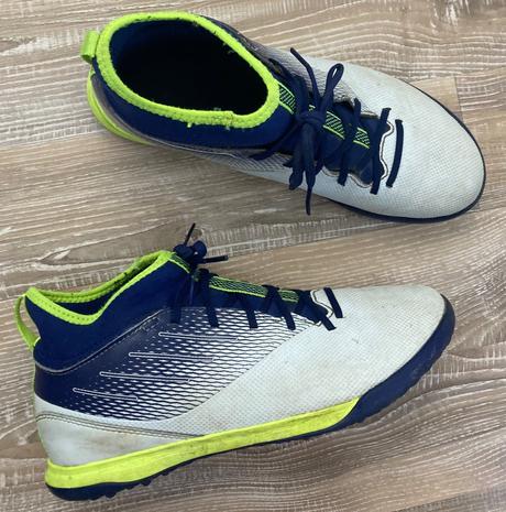 Kopačky(turfy) decathlon kipsta malé štuple, 38