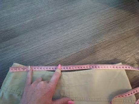 Krémová sukňa veľ. 36, h&m,36