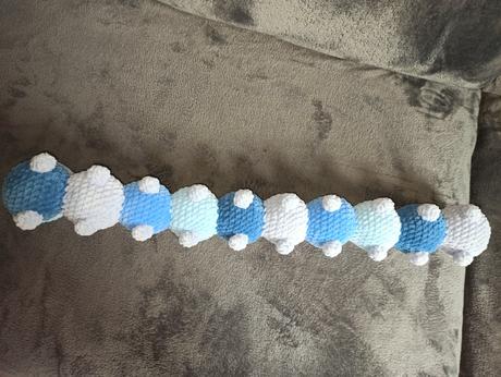 Vankúšik, húsenica, hrkálka, 