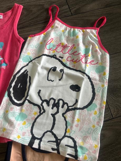 Tielka a ponozky, 98