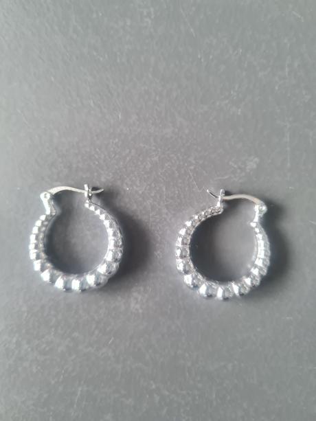 Strieborne nausnice, 