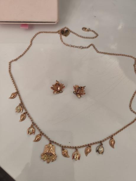 Náhrdelník a náušnice, petra toth