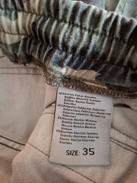 Maskáčové nohavice, 35