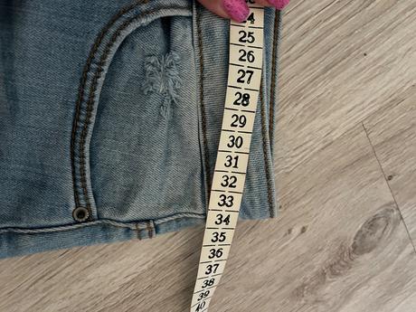 Zara sukna, zara,152