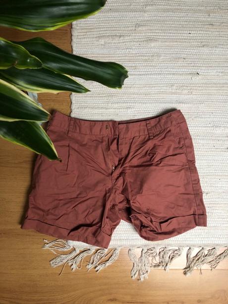 Oranžové/ červené šortky, s